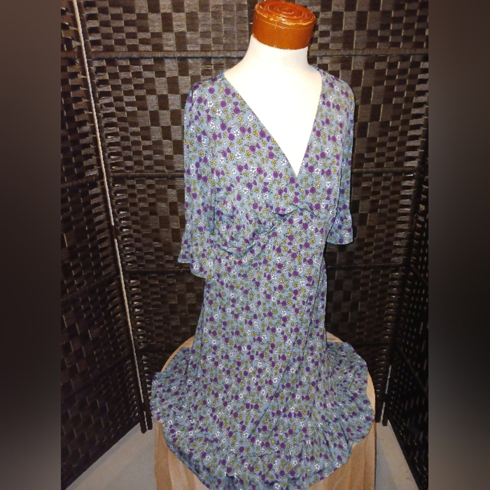 KAILEIGH  KNIT Floral Dress Size Large EUC